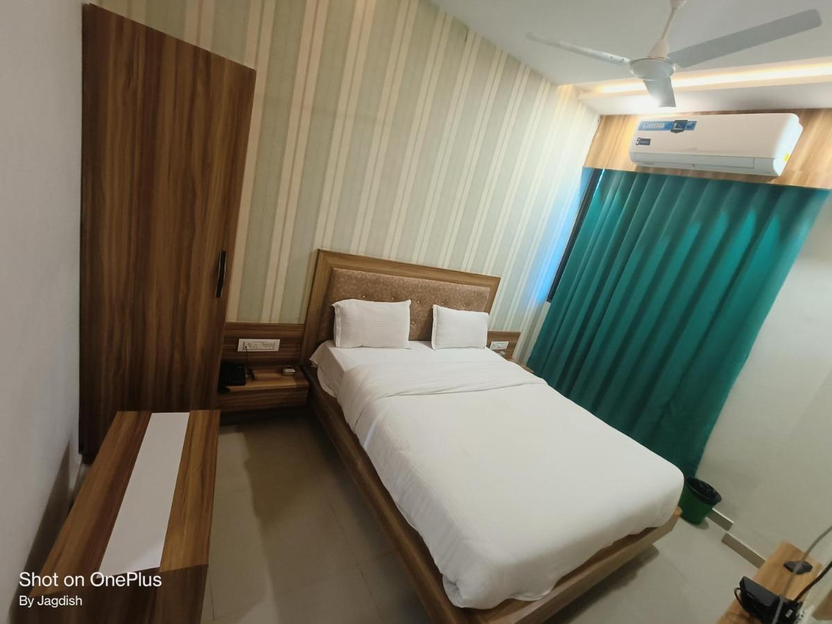 Hotel Asopalav Γκαντχιναγκάρ Εξωτερικό φωτογραφία